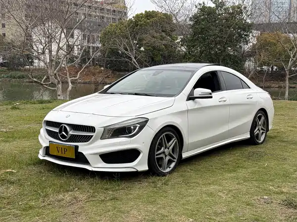 Mercedes-Benz CLA 2015
