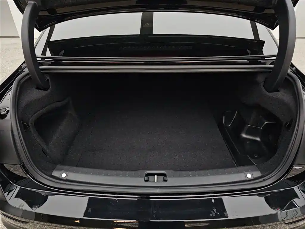 Volvo S90 PHEV 2025 — фото 16