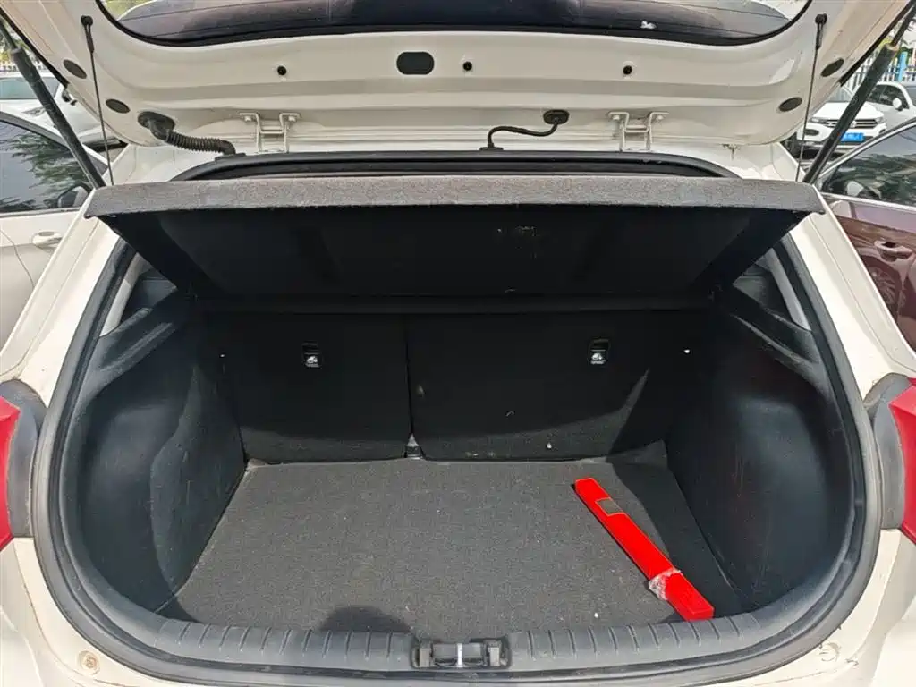 Hyundai Verna RV 2018 — фото 15