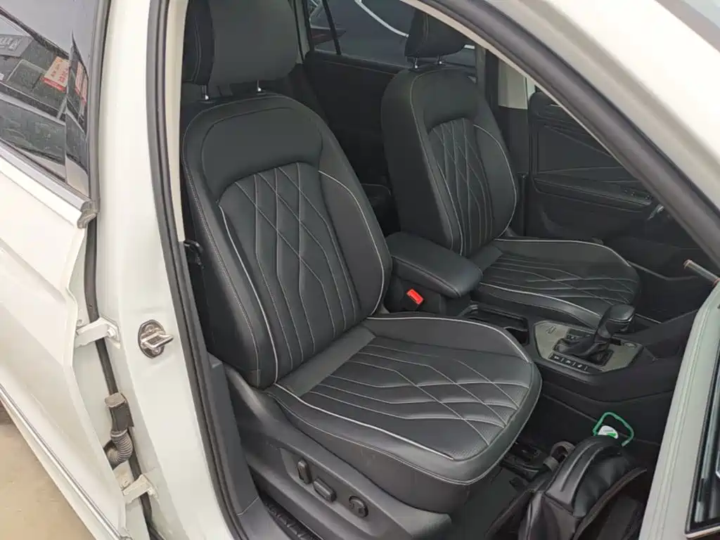 Volkswagen Tiguan L 2023 — фото 25