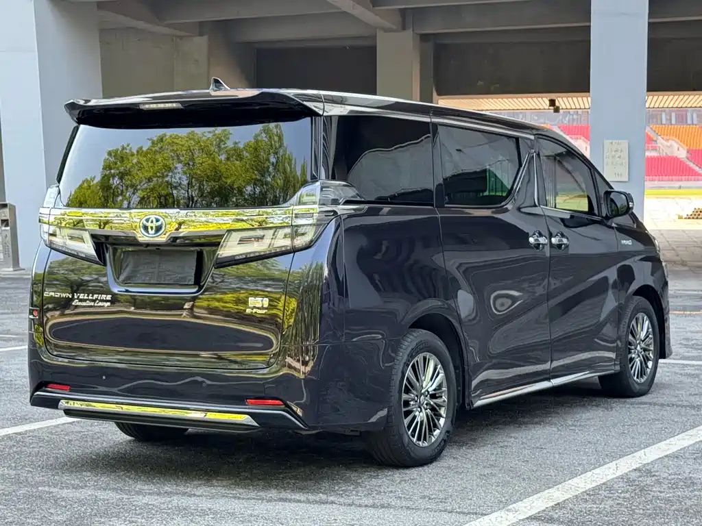Toyota Vellfire 2021 — фото 5