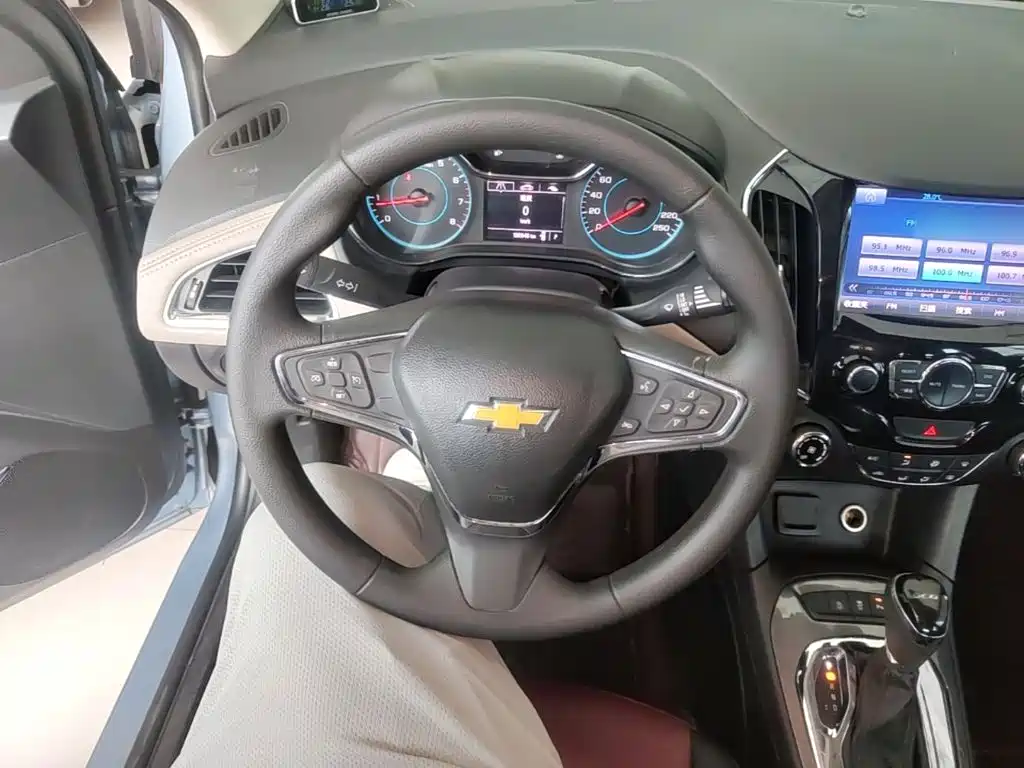 Chevrolet Cruze 2016 — фото 11