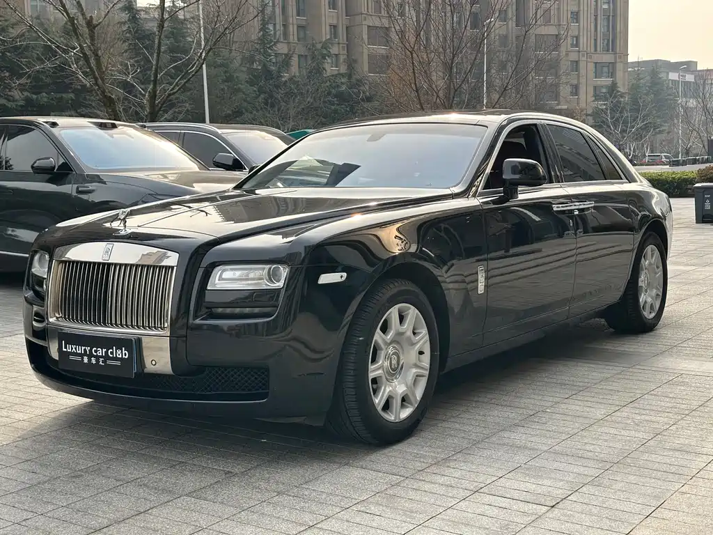 Rolls-Royce Ghost 2013 — фото 1