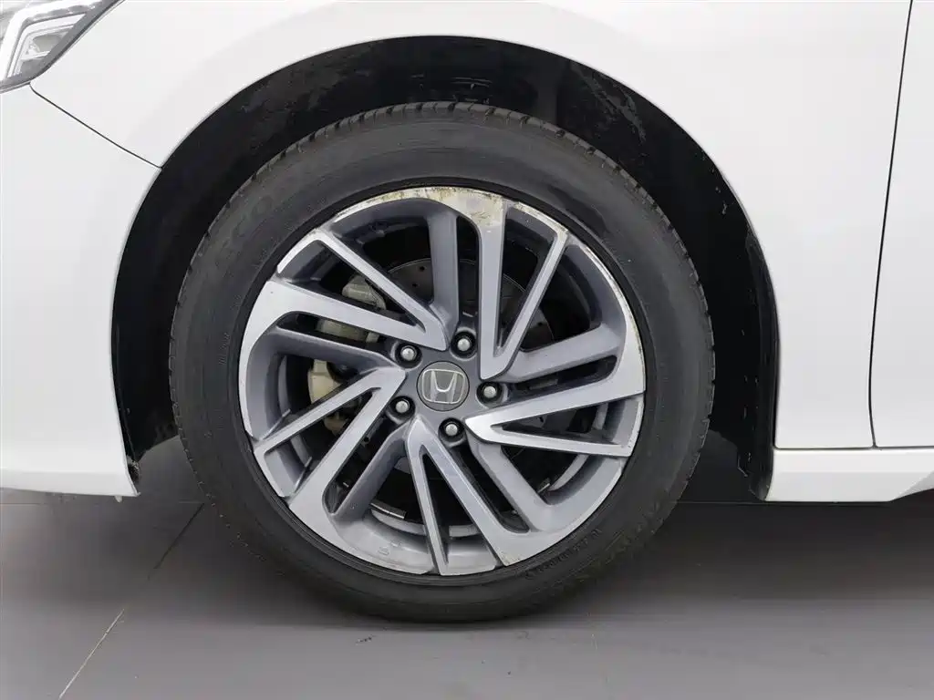 Honda Inspire 2018 — фото 17