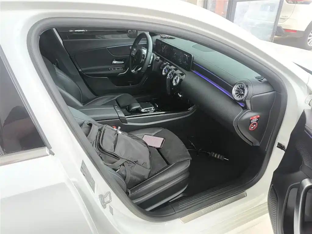 Mercedes-Benz A-Class 2023 — фото 25