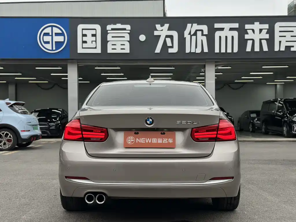 BMW 3 Series 2019 — фото 16