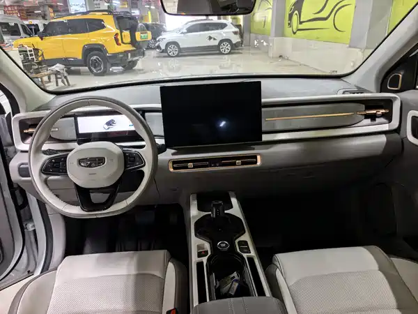 Geely ICON 2025