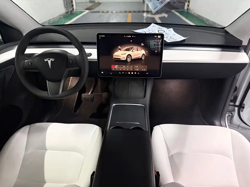 Tesla Model Y 2023 — фото 9