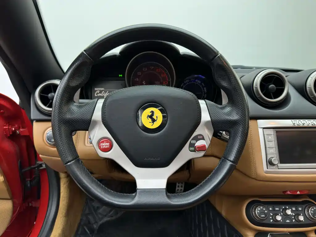 Ferrari California T 2012 — фото 17