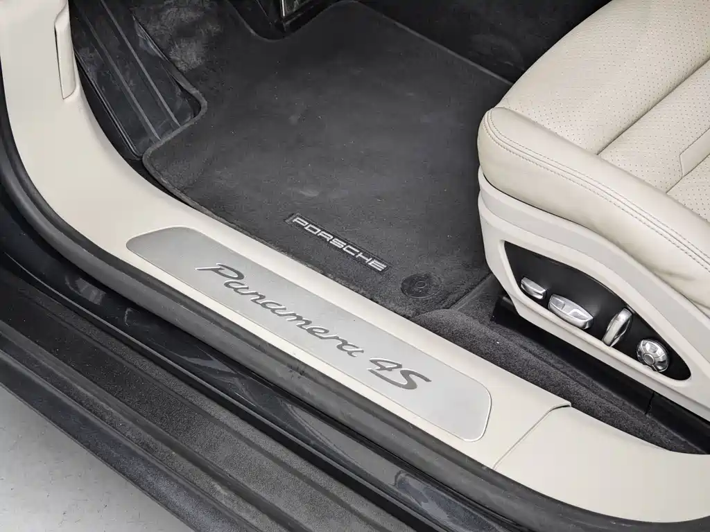 Porsche Panamera 2018 — фото 14