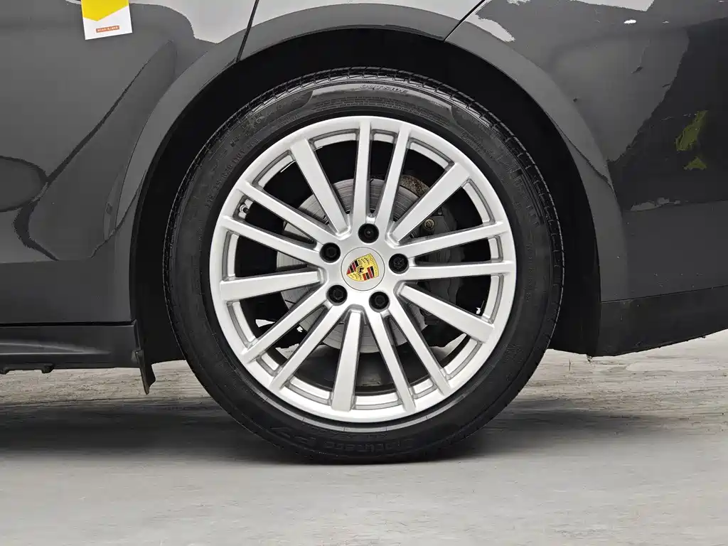 Porsche Panamera 2018 — фото 28
