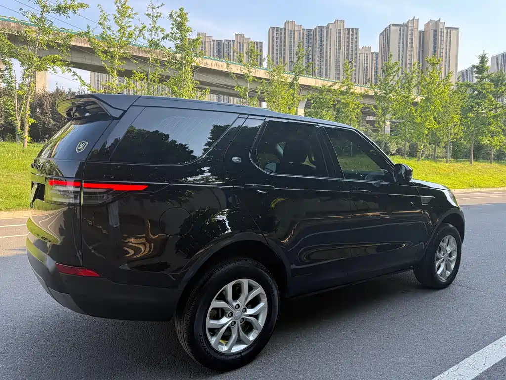 Land Rover Discovery 2020 — фото 9