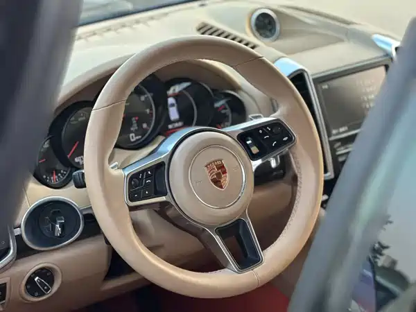 Porsche Cayenne 2014