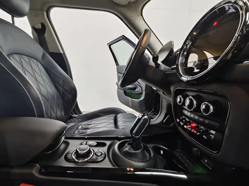 MINI Clubman 2021 — фото 15