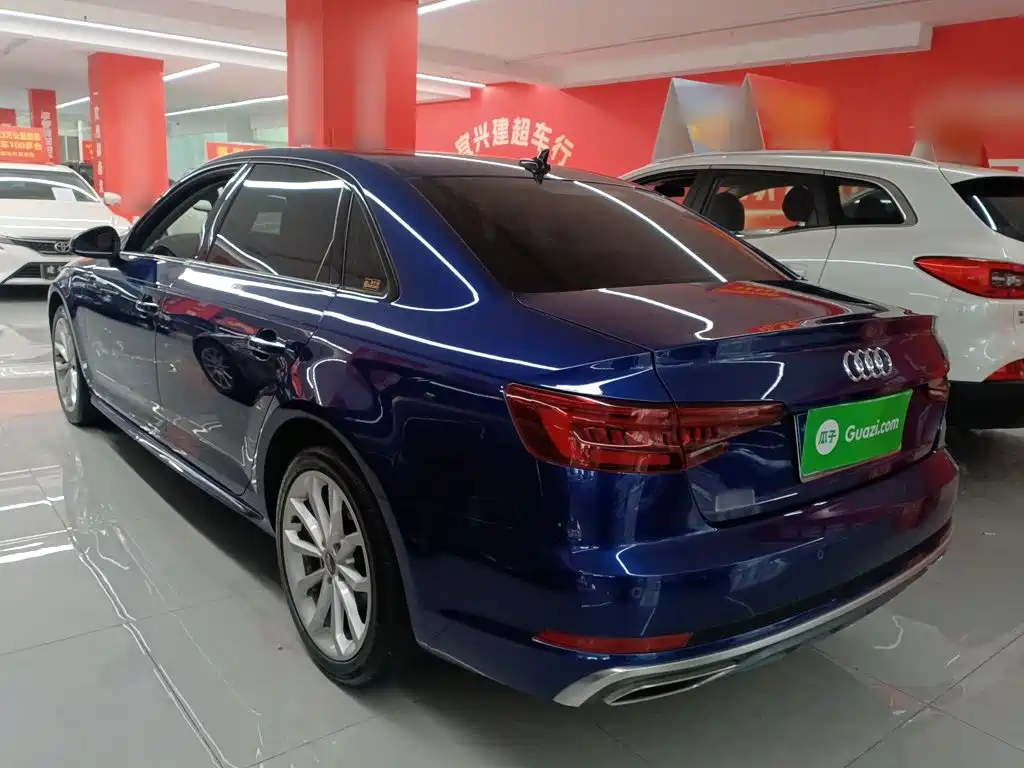 Audi A4L 2020