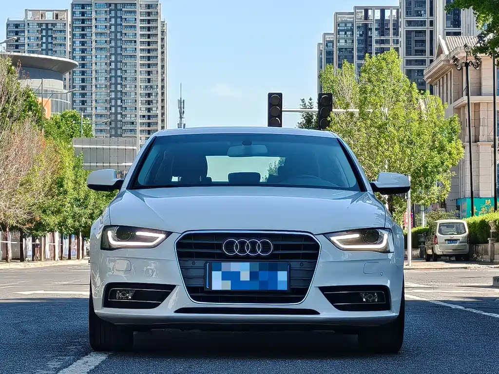 Audi A4L 2014