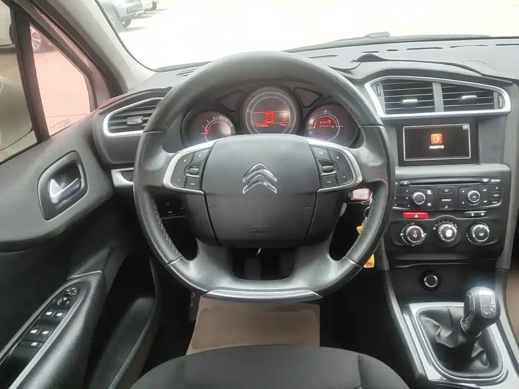 Citroën C4L 2016 — фото 11