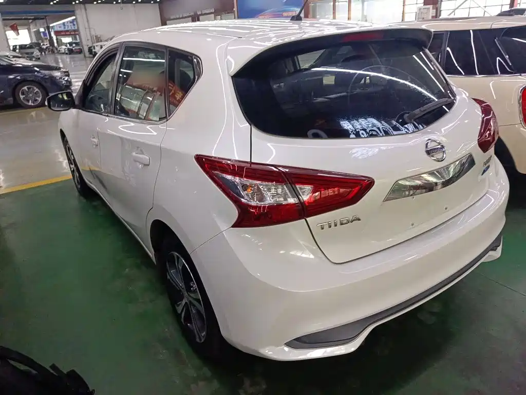 Nissan Tiida 2018 — фото 23