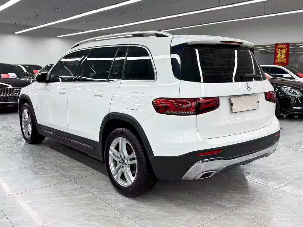 Mercedes-Benz GLB 2023 — фото 4