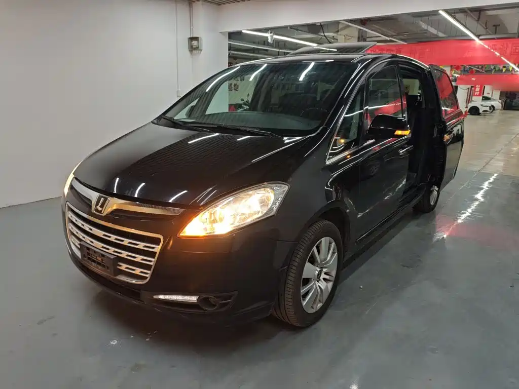 Luxgen Big 7 MPV 2016