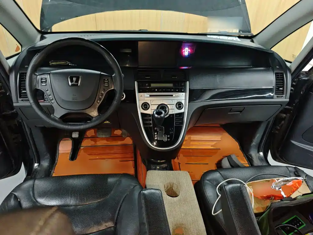 Luxgen Big 7 MPV 2016