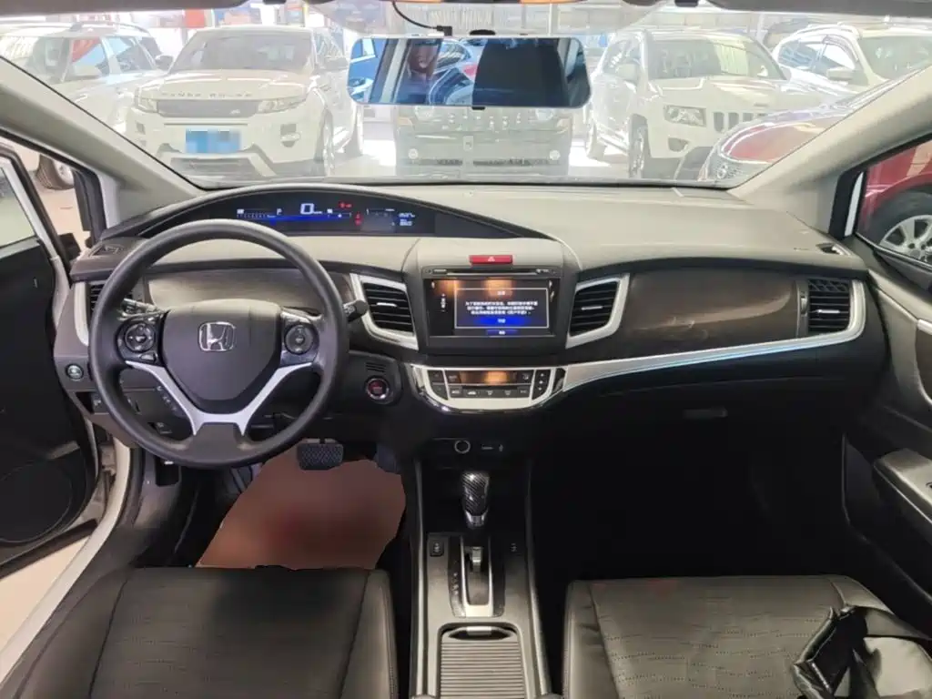 Honda Jade 2015 — фото 10