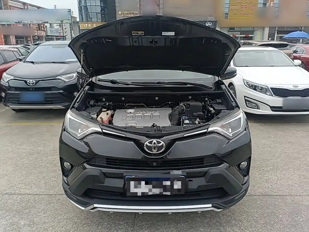 Toyota RAV4 2019 — фото 20