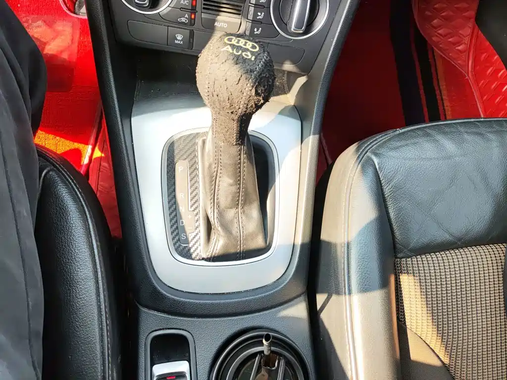 Audi Q3 2016 — фото 10