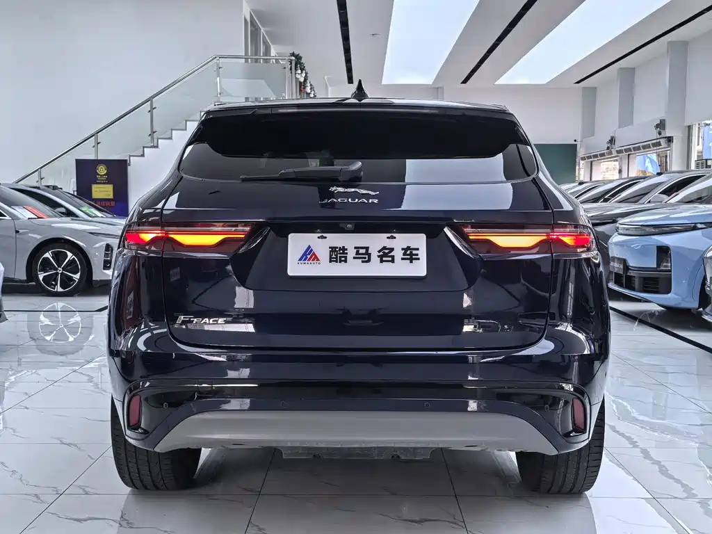 Jaguar F-PACE 2021 — фото 14