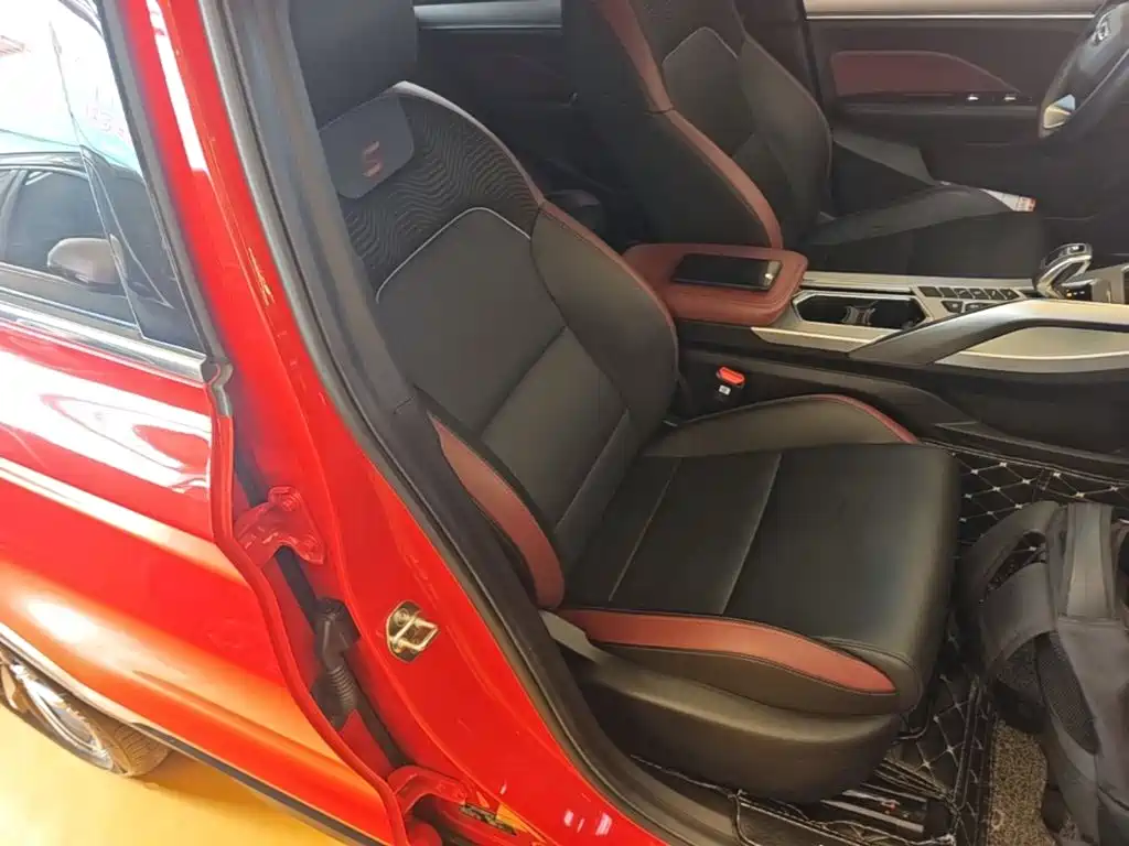 Geely Binyue 2021