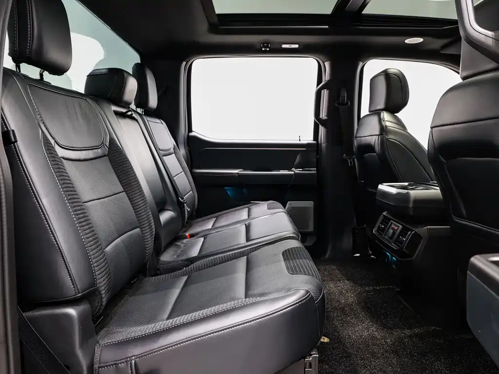 Ford F-150 Raptor 2023 — фото 11