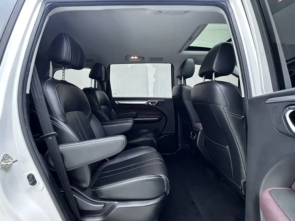 GAC Trumpchi M6 2022 — фото 10