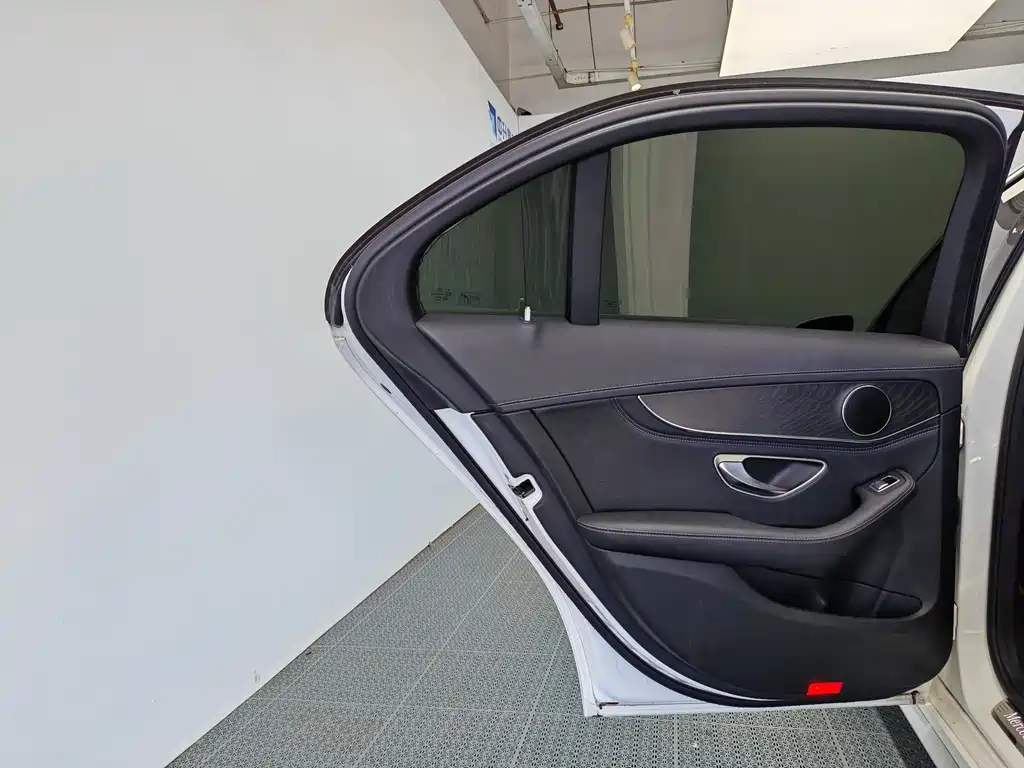 Mercedes-Benz C-Class 2020 — фото 14