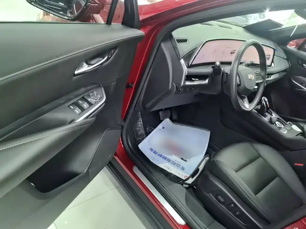 Cadillac XT4 2024 — фото 16