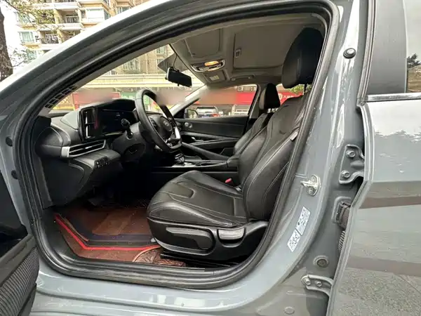 Hyundai Elantra 2021