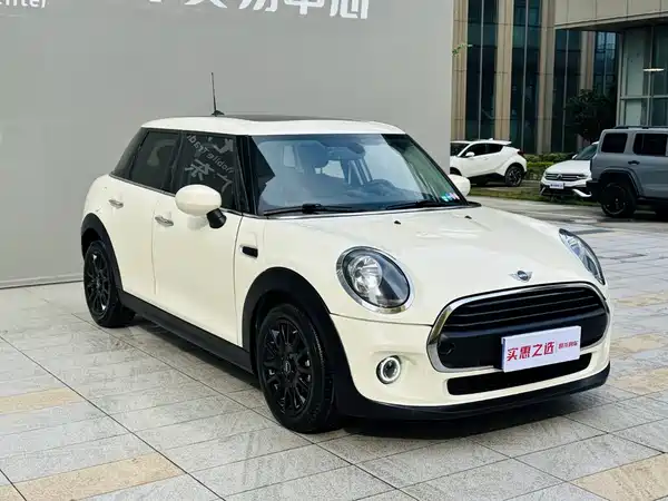 MINI MINI 2019