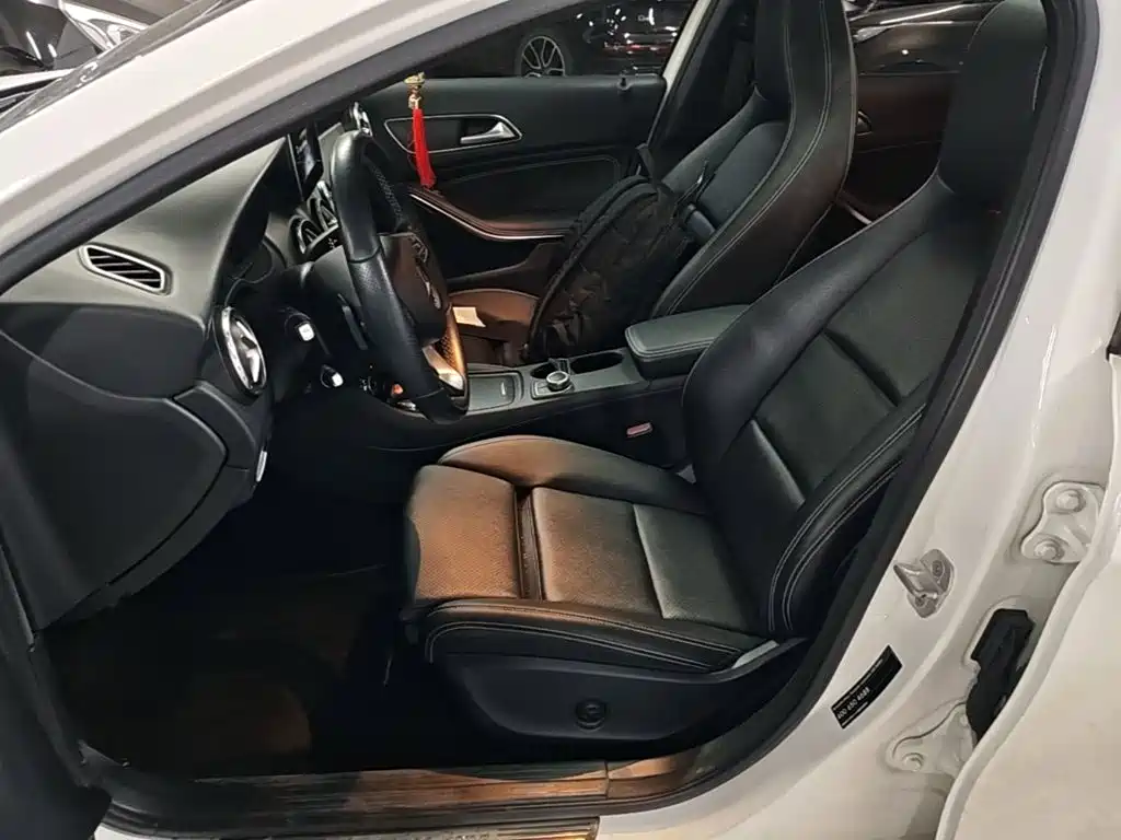 Mercedes-Benz GLA 2017 — фото 15