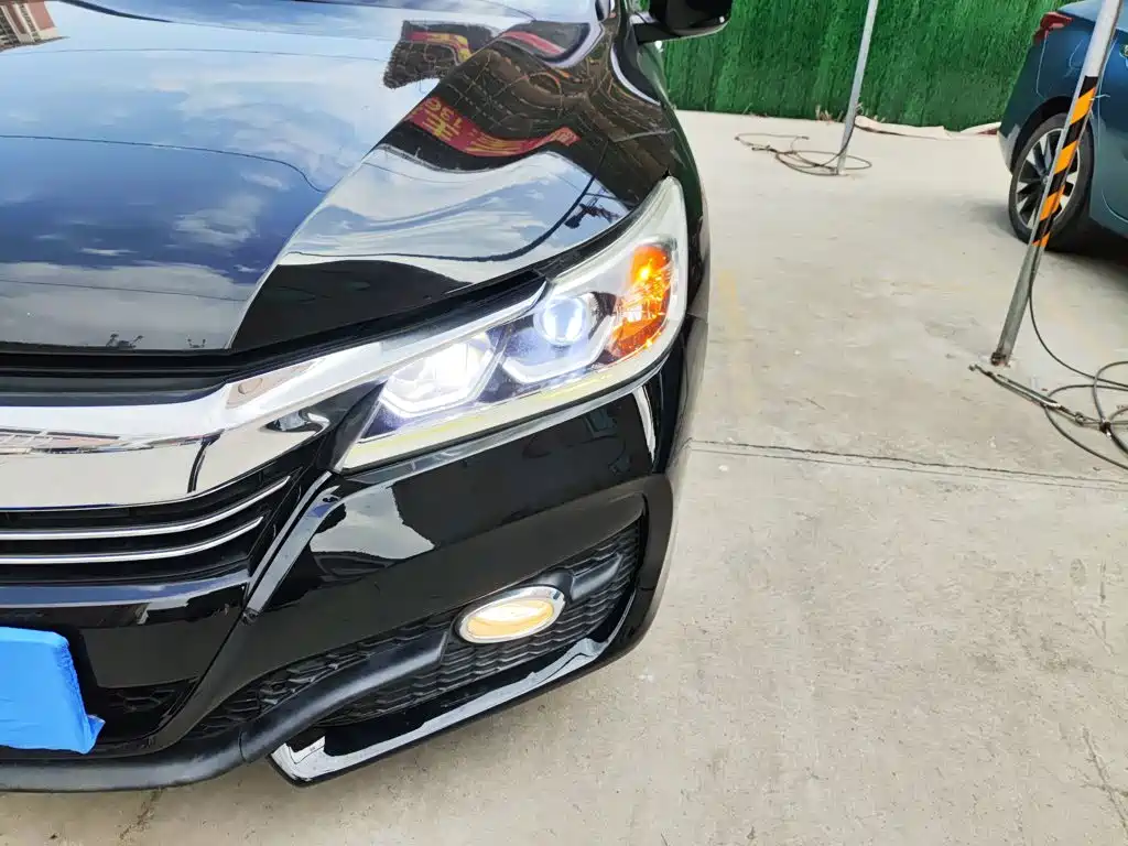 Honda Accord 2016 — фото 18