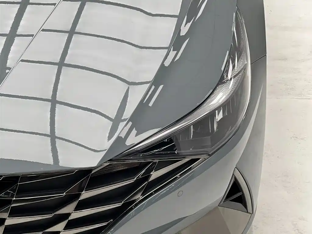Hyundai Elantra 2022 — фото 4