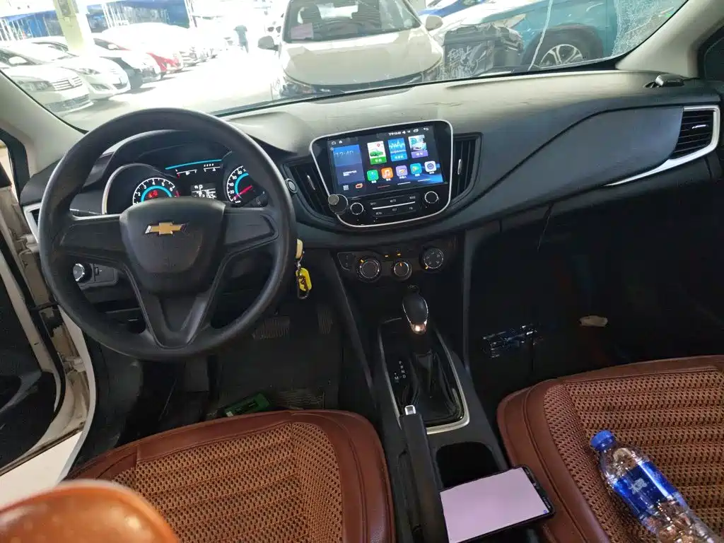 Chevrolet Cavalier 2018 — фото 10