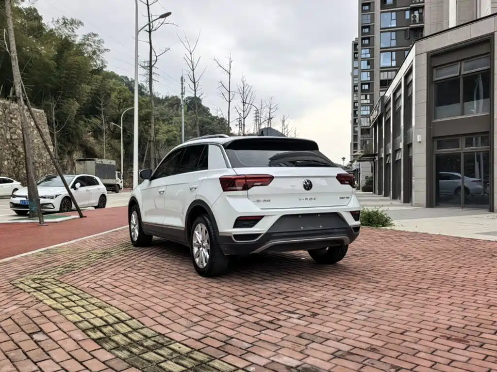 Volkswagen T-Roc 2023