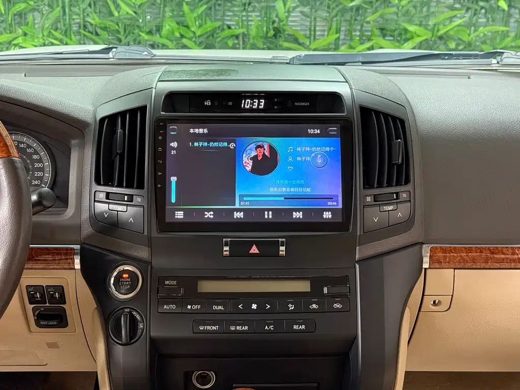 Toyota Land Cruiser 2015 — фото 9