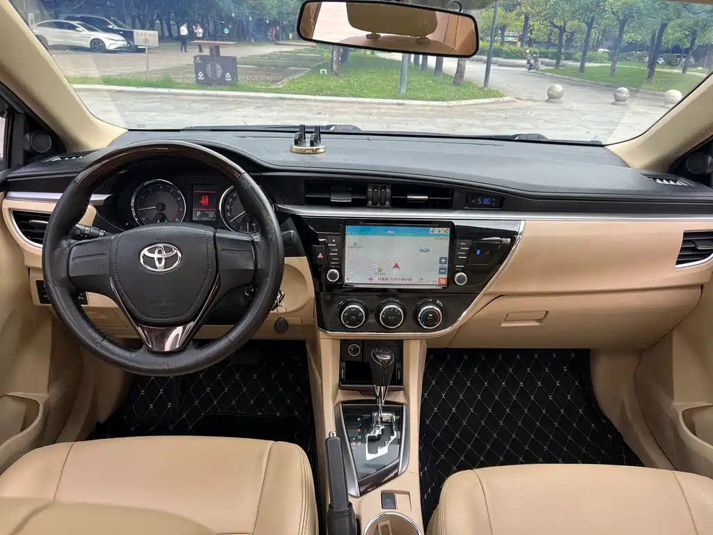 Toyota Corolla 2015 — фото 11