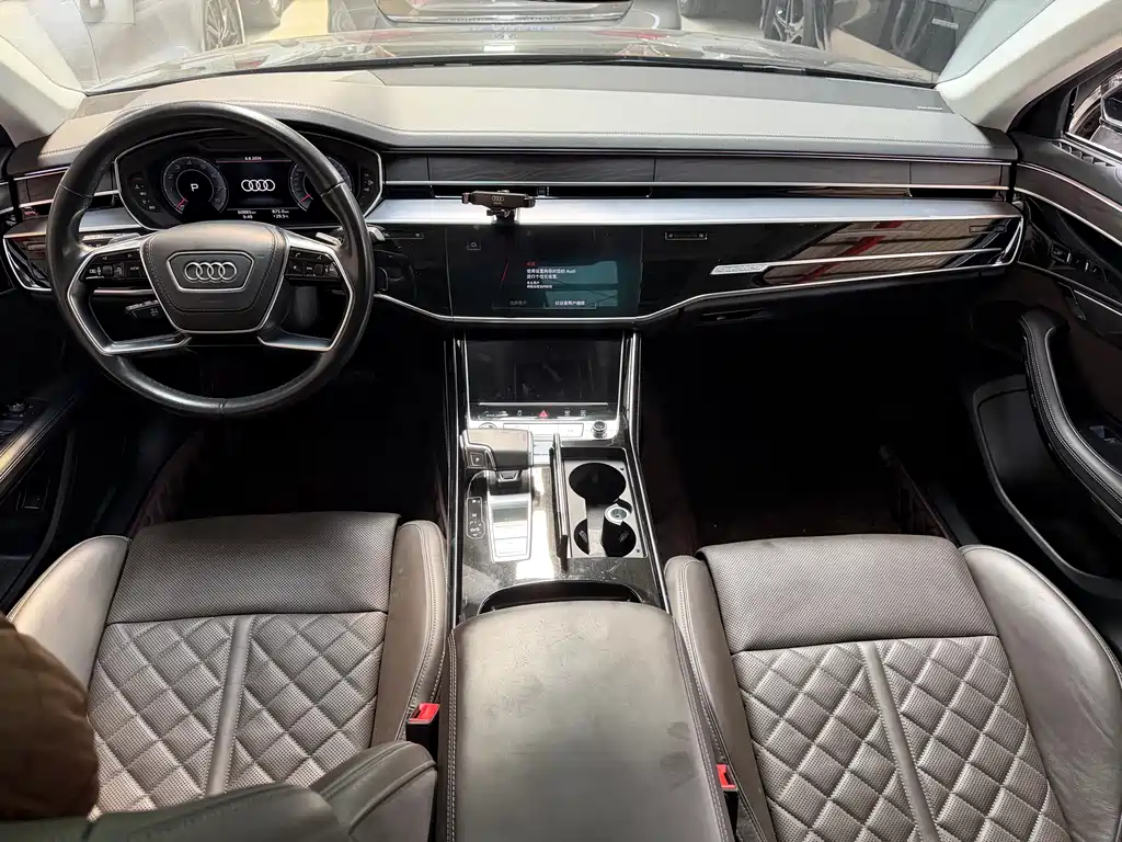 Audi A8 2023
