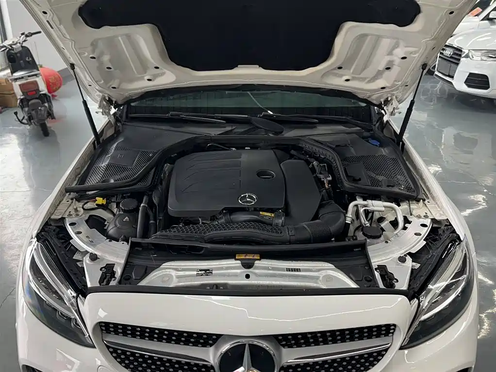 Mercedes-Benz C-Class 2018 — фото 24