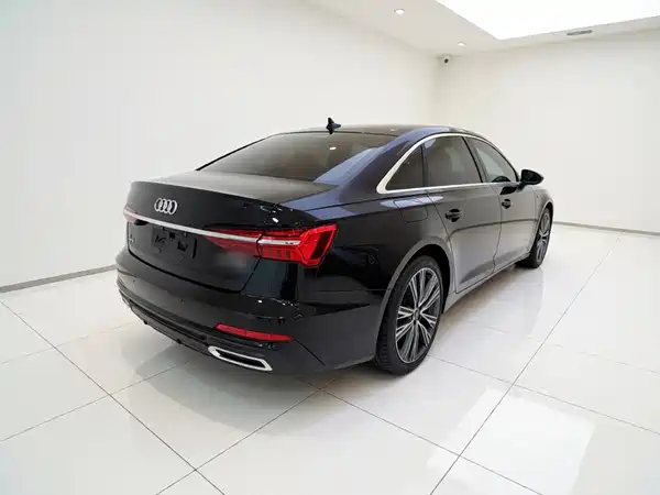 Audi A6L 2022