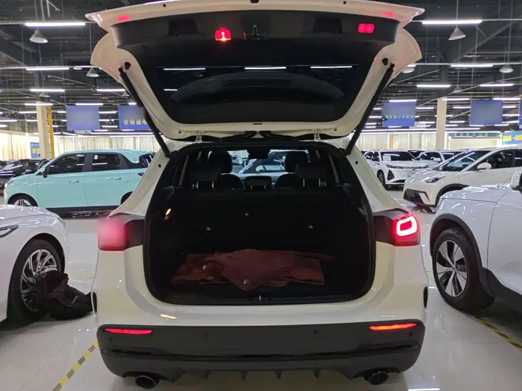 Mercedes-Benz GLA AMG 2021 — фото 19