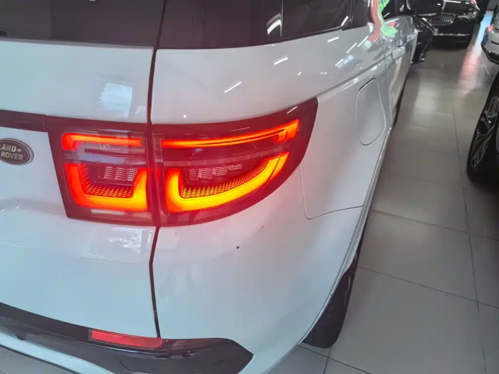 Land Rover Discovery Sport 2021 — фото 8