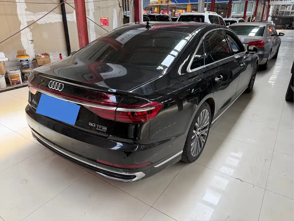Audi A8 2023