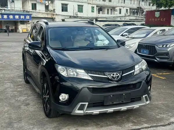 Toyota RAV4 2014